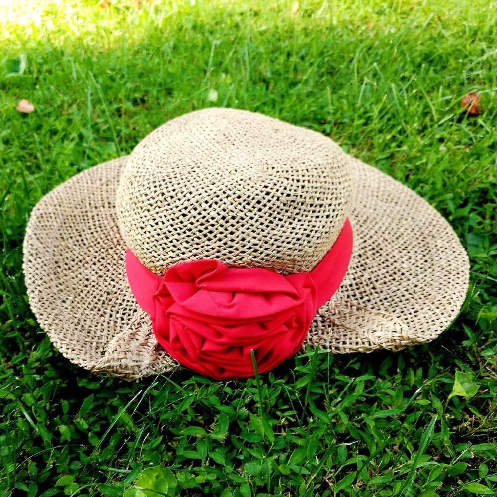Vintage Straw Sunhat with bright Red Bow